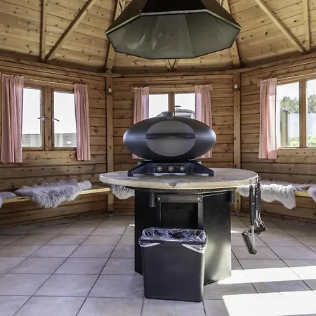 Fantastic Kragelund For Up To 24 Guests! بيت للعطل