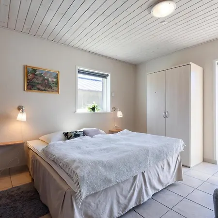 Fantastic Kragelund For Up To 20 Guests! Ferienhaus *